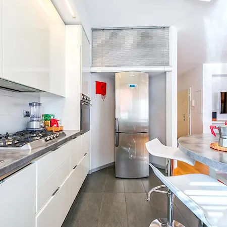 Trastevere, Raffinato E Silenzioso Angolo ローマ