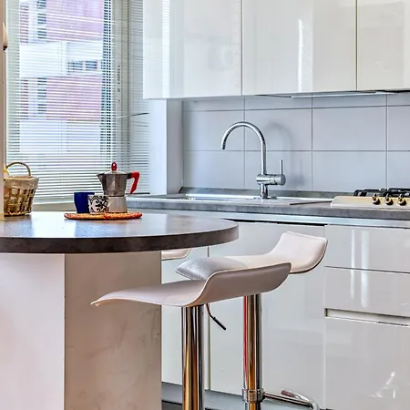 アパート Trastevere, Raffinato E Silenzioso Angolo